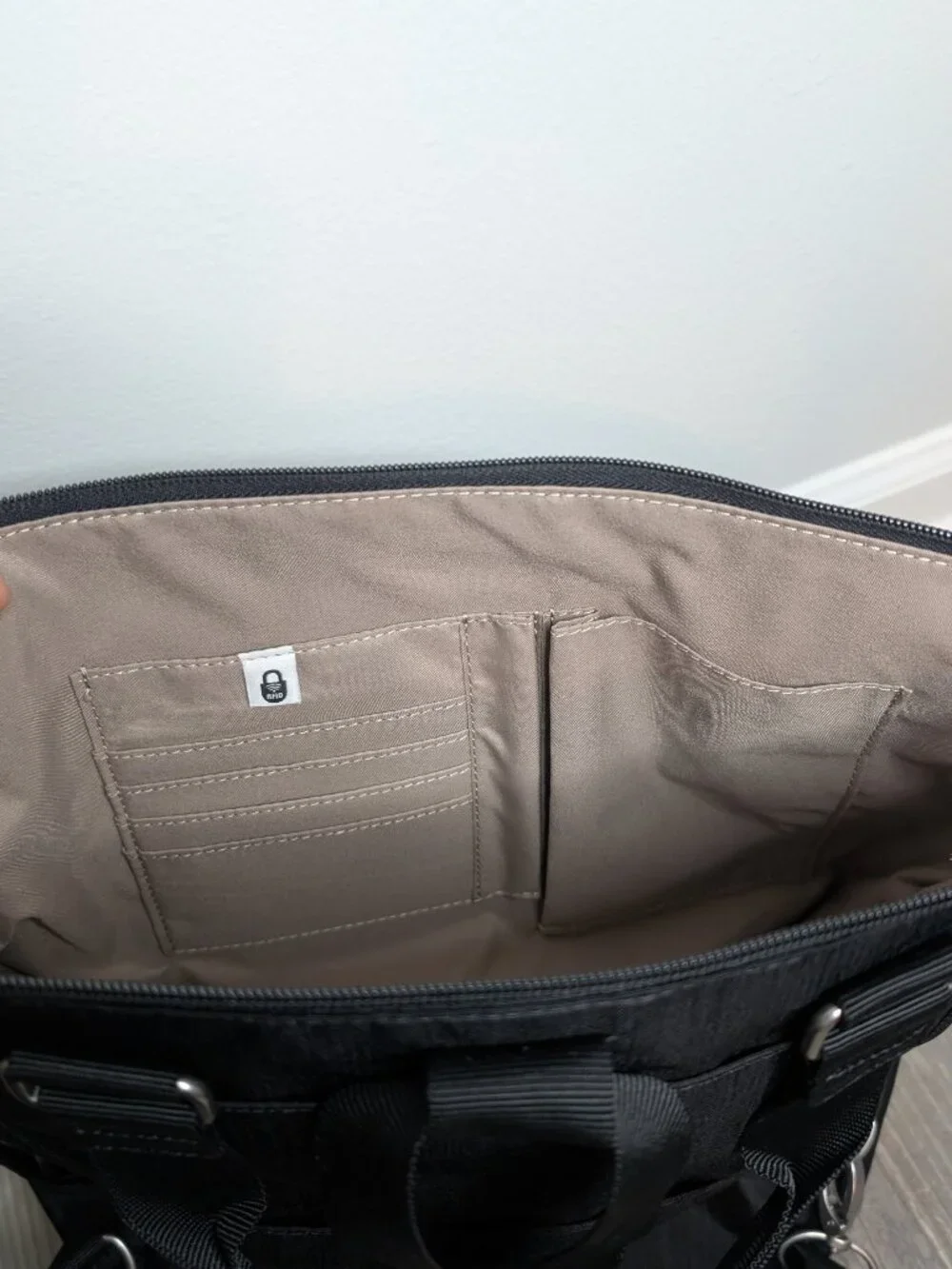 NWT Baggallini Tote Bag